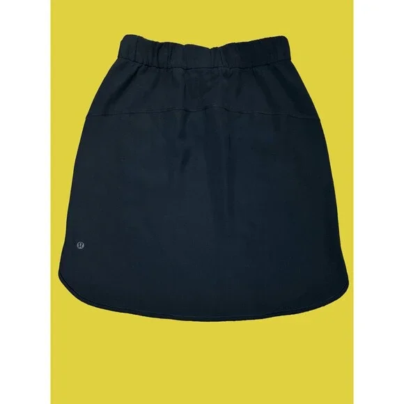 Lululemon Women’s On The Fly Black Skirt Size 6 - Picture 2 of 4